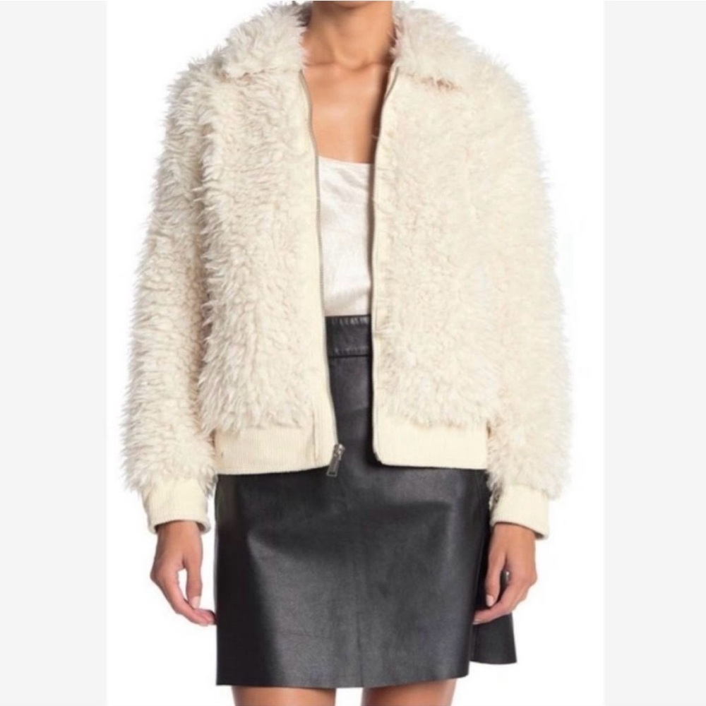 BCBGeneration Zip Front Fuzzy Faux Fur Jacket in Cream Size Medium Fully Lined - Picture 3 of 8